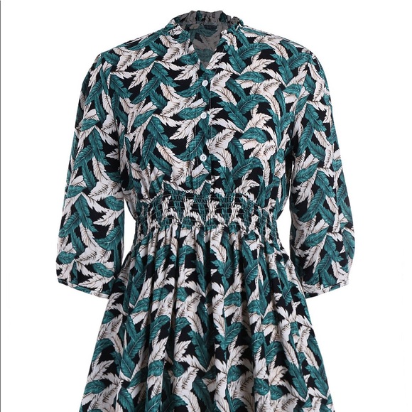 Palm Leaf Print Pleated Dress - Picture 2 of 7